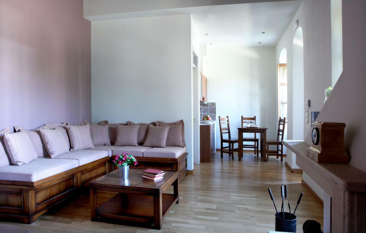 Aparthotel Ilakia Tholon Esterno foto